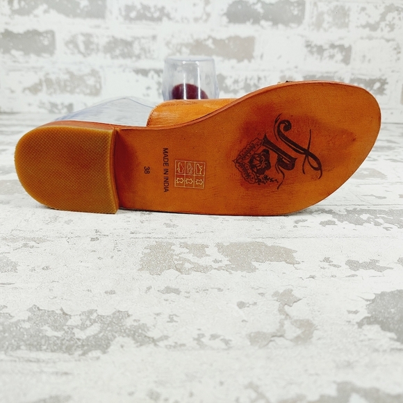 NEW Free People Saturday Brown Leather Embroidered Two Strap Flat Sandals K95 - Picture 8 of 11